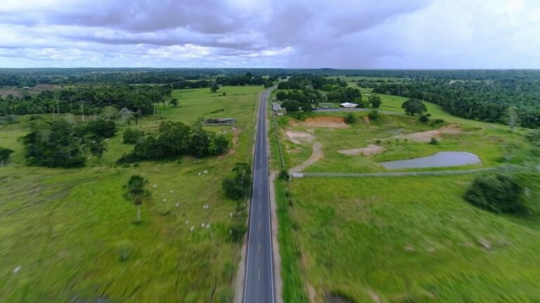Manutenção da AC-407 garante ligação entre Rodrigues Alves, Mâncio Lima e Cruzeiro do Sul