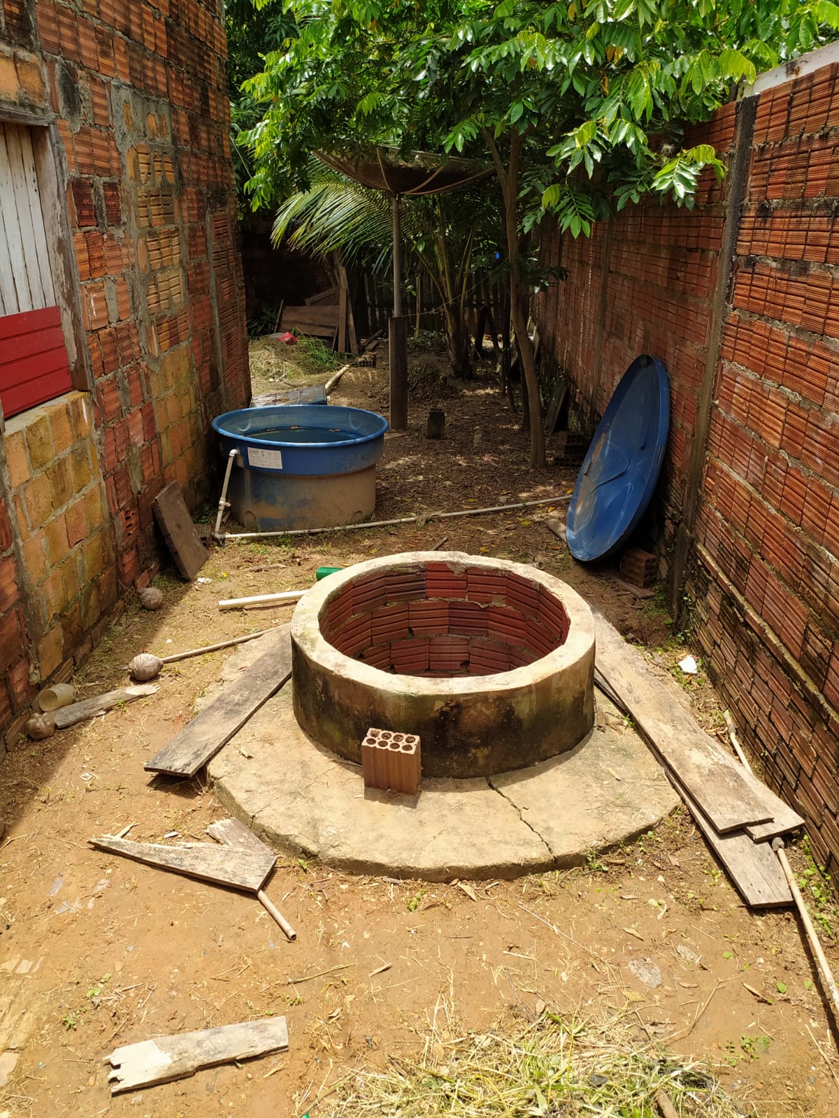 Menino de cinco anos de idade morre afogado dentro de ‘cacimbão’, em Sena Madureira