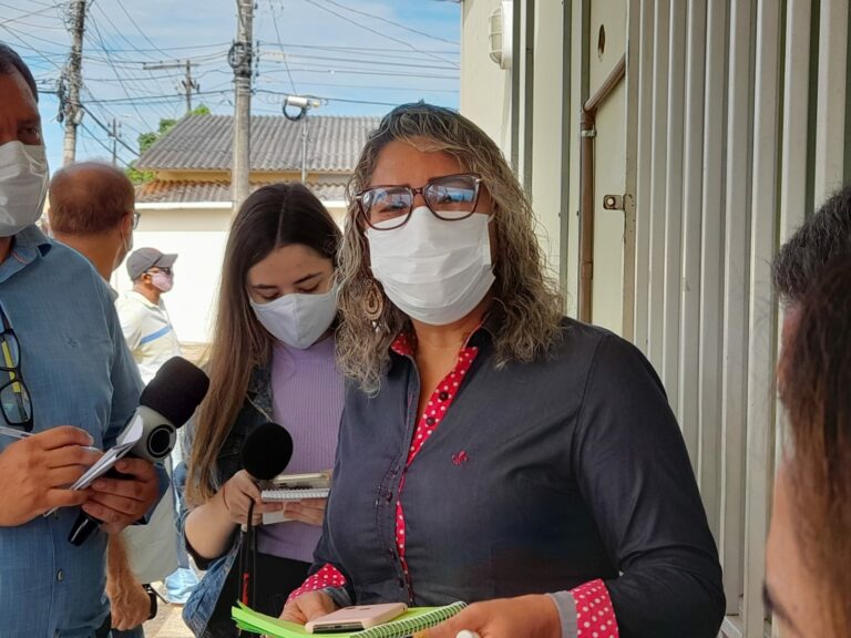 “Disponibilizamos de apenas 400 caixas”, diz secretária sobre falta de fitas para medição de glicemia