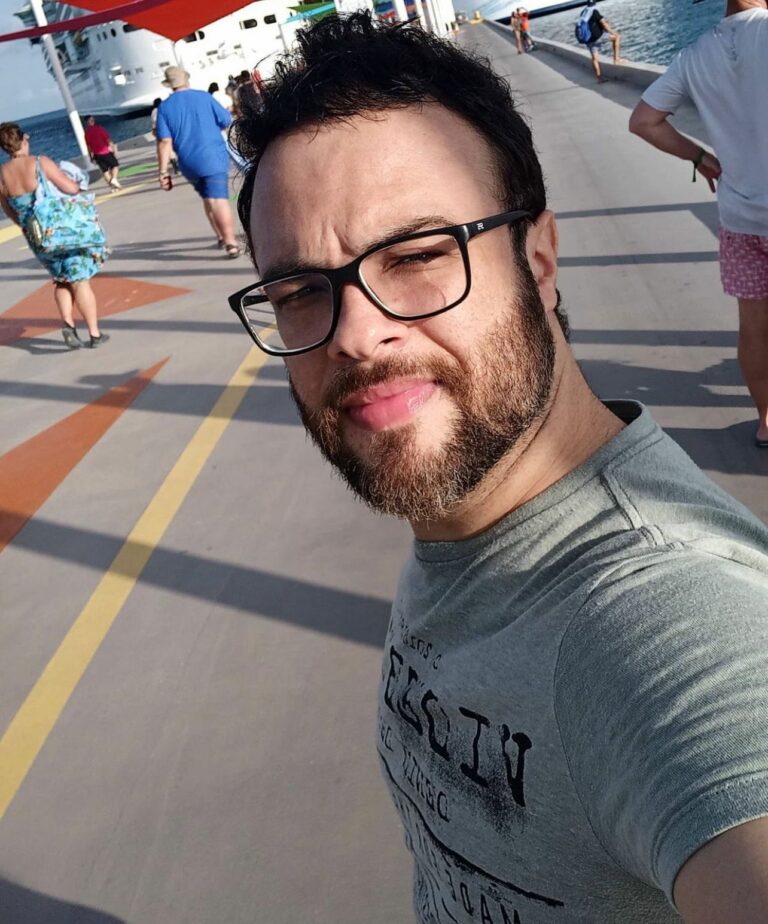 Coluna da Jackie: músico acreano faz shows por seis meses no maior navio do mundo