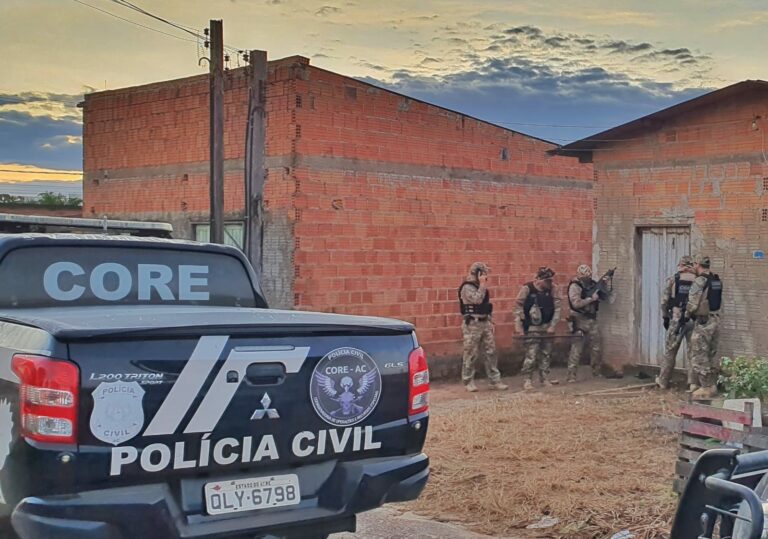 Polícia Civil deflagra operação e cumpre oito mandados em Distrito de Vila Campinas no Acre