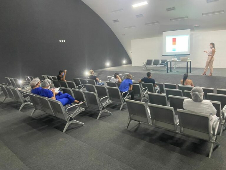 Enfermeiros do Into recebem treinamento em classificação de risco
