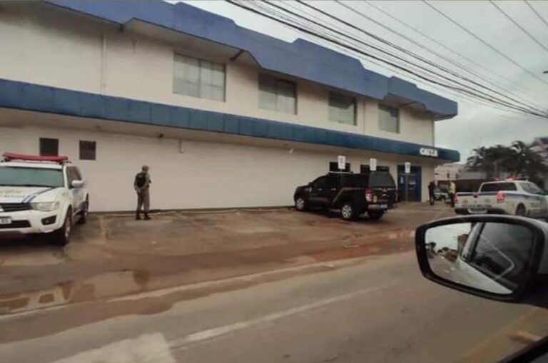 Homem invade agência da Caixa Econômica Federal e acaba preso no Bosque, em Rio Branco