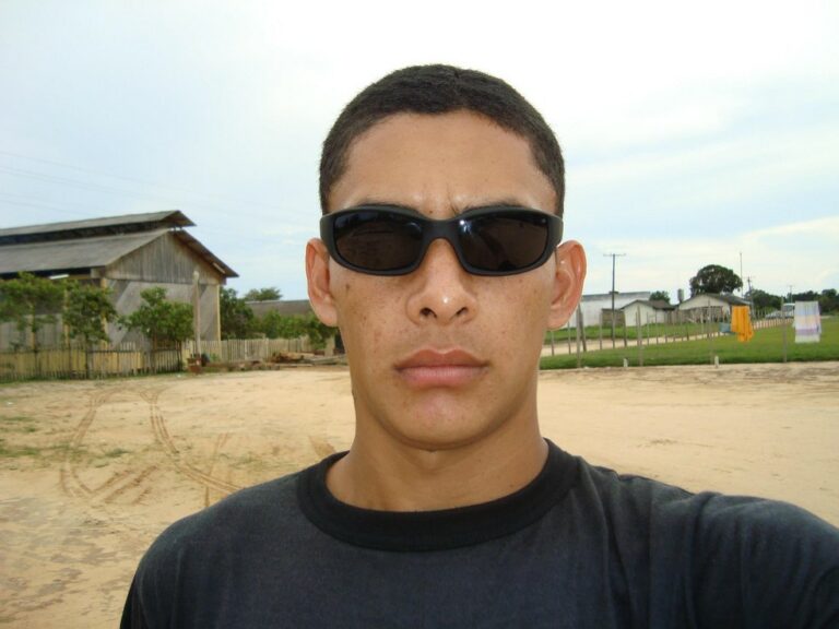 Troca de tiros envolvendo policial penal, que é ex-diretor de presídio, deixa um ferido no interior do AC