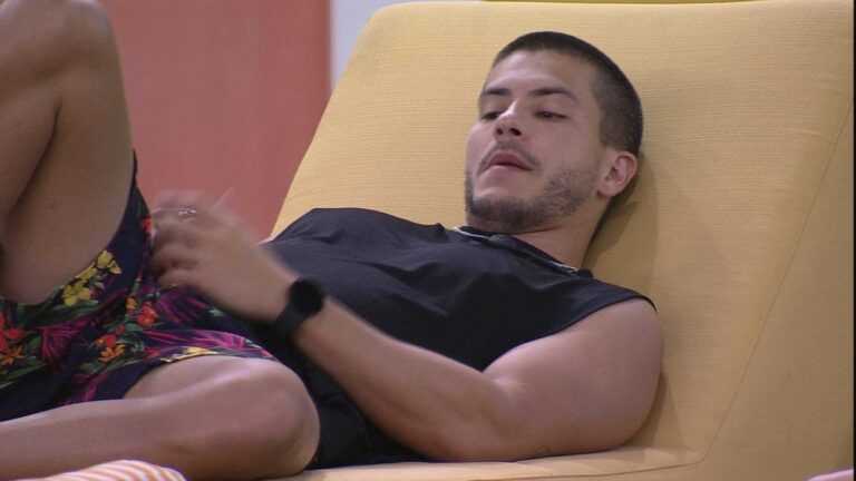 Naiara Azevedo pergunta para Arthur Aguiar no BBB 22: ‘Você acredita que quem ama trai?’