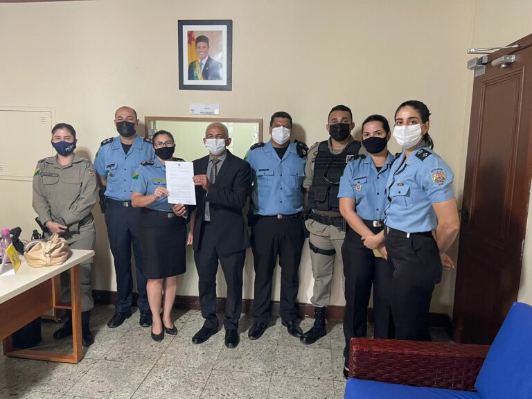 Diretoria de associação se manifesta contra PL que quer retirar exigência de Bacharel em Direito