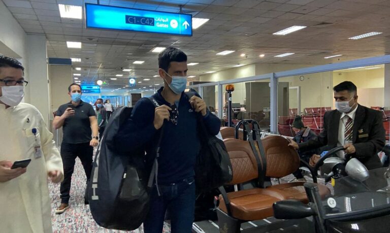 Com vacinação obrigatória na França, Djoko pode perder Roland Garros