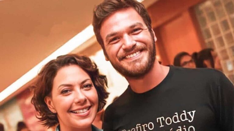 Fabiula e Emílio Dantas mostram presentes dos gêmeos recém-nascidos