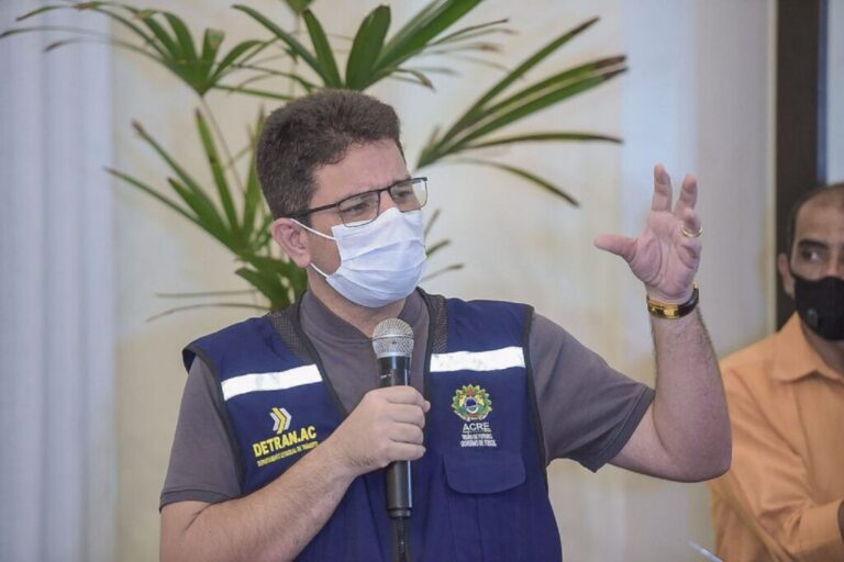 Após cumprir agendas fora do Acre, Gladson retorna ao comando do Governo do Estado