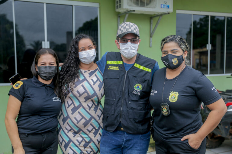 Gladson vistoria obras em Manoel Urbano e inicia reforma das delegacias de Feijó e Tarauacá