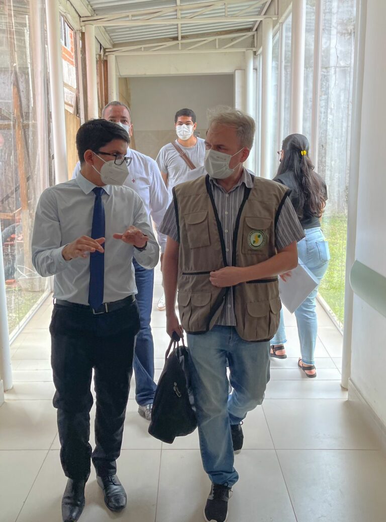 Com Sindmed, deputados Jenilson Leite e Nenem Almeida visitam Pronto Socorro de Rio Branco