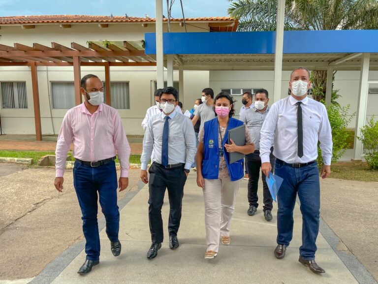 Em visita a unidades de saúde, Jenilson Leite e Nenem Almeida parabenizam Fundhacre por trabalho desenvolvido