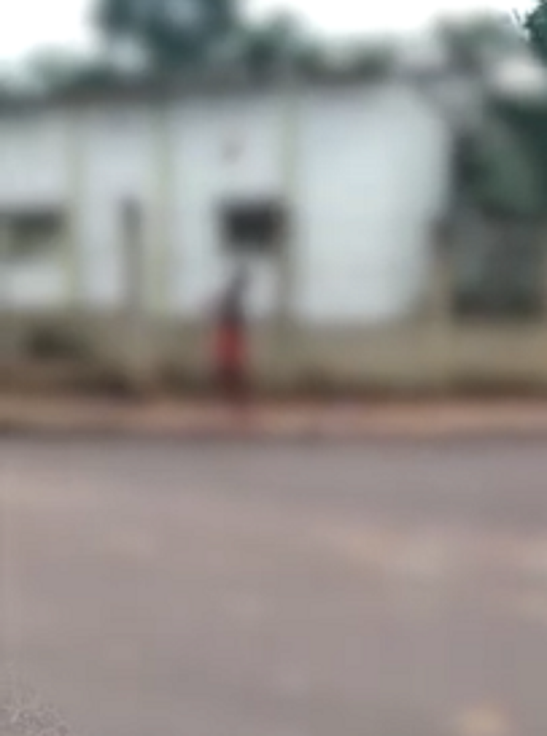 IMAGENS FORTES: Mulher teria dado à luz em calçada próxima à Ladeira da Maternidade no AC