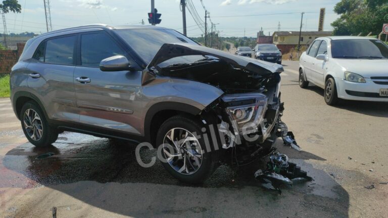 Motociclista participa de racha, bate em veículo e mulher vai parar no PS de Rio Branco em estado grave