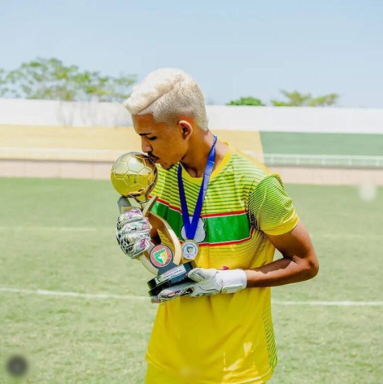 “Eu não estava acostumado com isso”, diz goleiro acreano que ganhou fama após chorar em campo