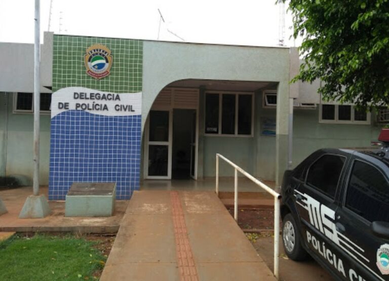 Mãe tem surto, joga gasolina e ateia fogo em filhos de 11 e 20 anos