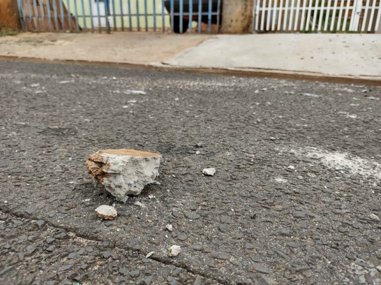 Mulher é assassinada com pedrada na cabeça após pedir ajuda à parentes