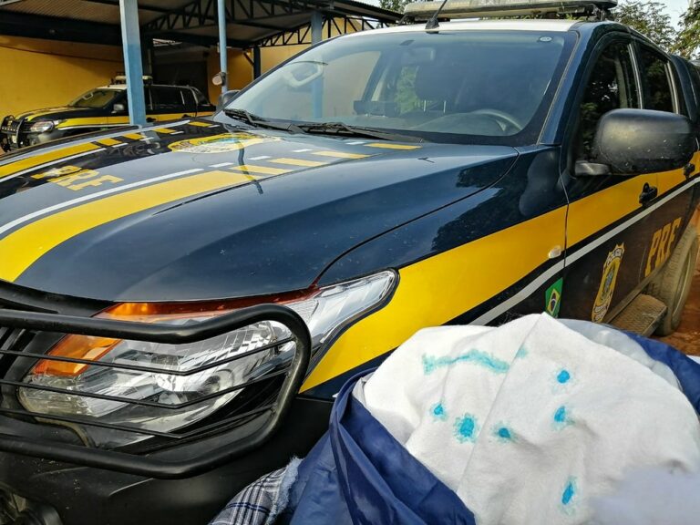 Passageiro de táxi é preso com 10 kg de cocaína diluída em roupa