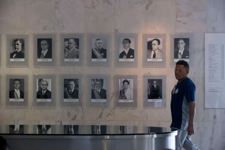 Ex-presidentes custaram R$ 5,8 milhões ao país em 2021