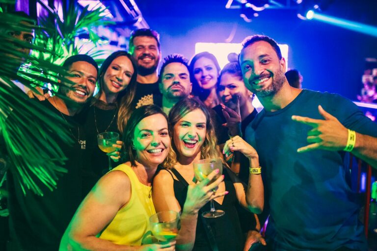 Drop Flow: Léia Lima traz cliques do primeiro Grito de Carnaval Eletrônico no Vitange Pub; confira!