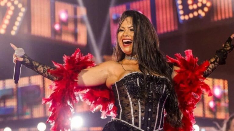 Cantora Paulinha, da banda Calcinha Preta, é internada na UTI