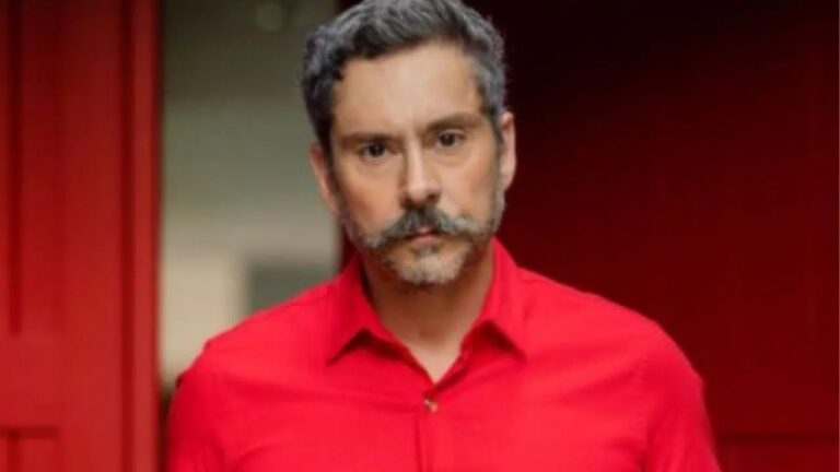 Alexandre Nero nu em pelo em novo trabalho; confira