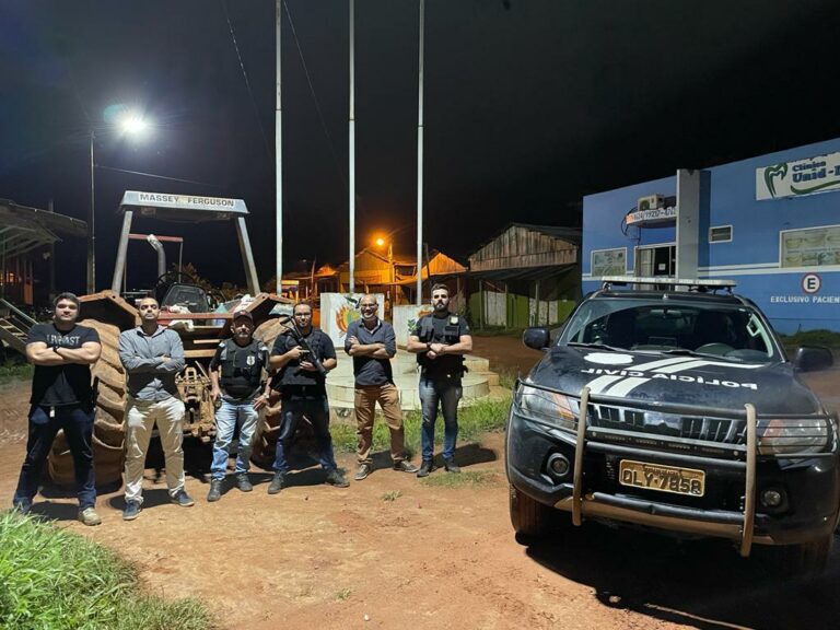 Polícias do AC e Bolívia recuperam trator roubado em Plácido de Castro e prendem em flagrante um dos autores