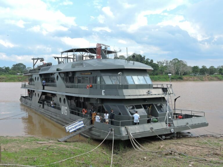 Navio-hospital chega ao Juruá com a meta de atender 20 mil ribeirinhos