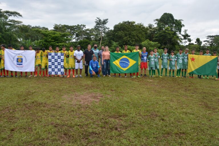 Prefeitura apoia 1° Encontro das Escolinhas de Futebol de Base Comunitárias de Rio Branco