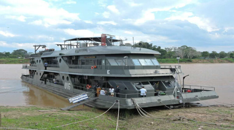 Navio Hospital Dr Montenegro segue para Marechal Thaumaturgo para atender ribeirinhos