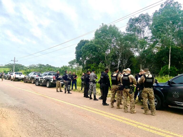 Polícia Civil deflagra Operação Contenção, cumpre treze ordens judiciais e prende cinco em Assis Brasil