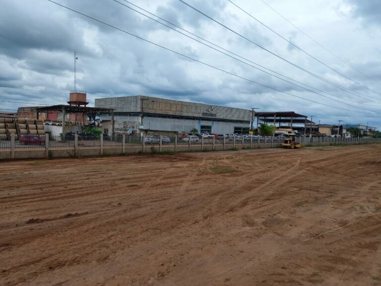 Deracre realiza melhorias no Parque Industrial, em Rio Branco