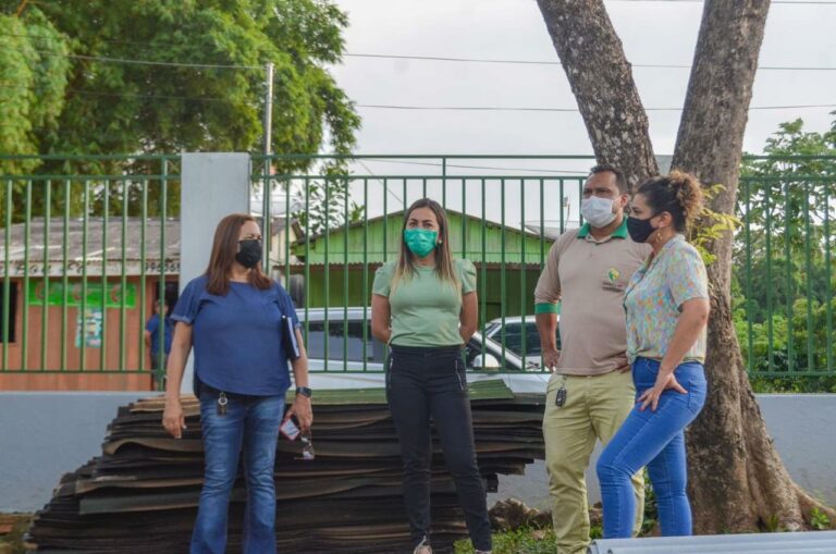 Fernanda Hassem e vereadores vistoriam investimentos na infraestrutura de escolas municipais