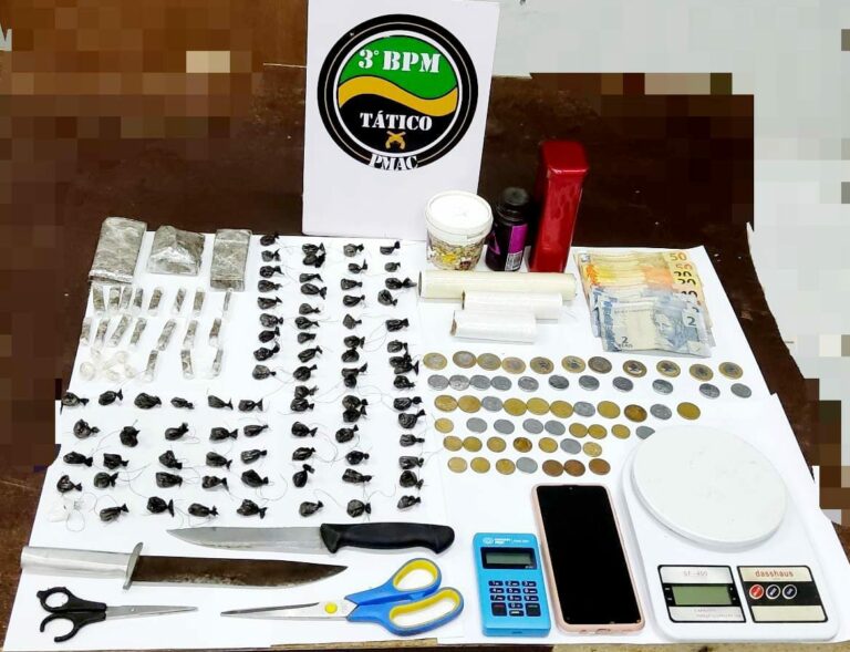 Polícia prende foragido no AC com barras de maconha, crack e cocaína