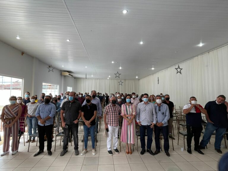 Mailza promove encontro com lideranças evangélicas em Rio Branco