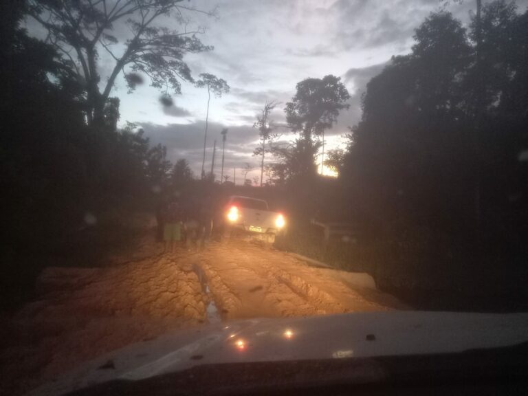 Polícia prende homem de 21 anos que matou mulher na frente da filha de sete anos no AC