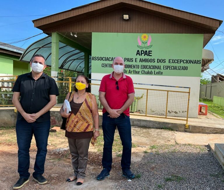 Deputado Gehlen Diniz defende reativação da APAE, em Sena Madureira