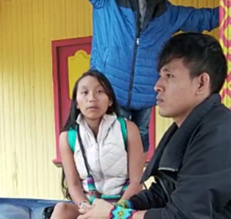 Casal Huni Kuin perde residência após cheia no Jordão e consegue salvar apenas filha de 2 anos