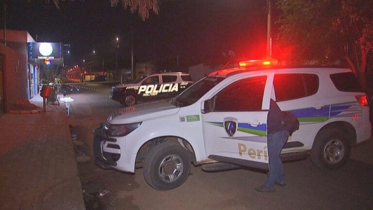 Homem morre espancado e outro é socorrido em estado grave durante briga