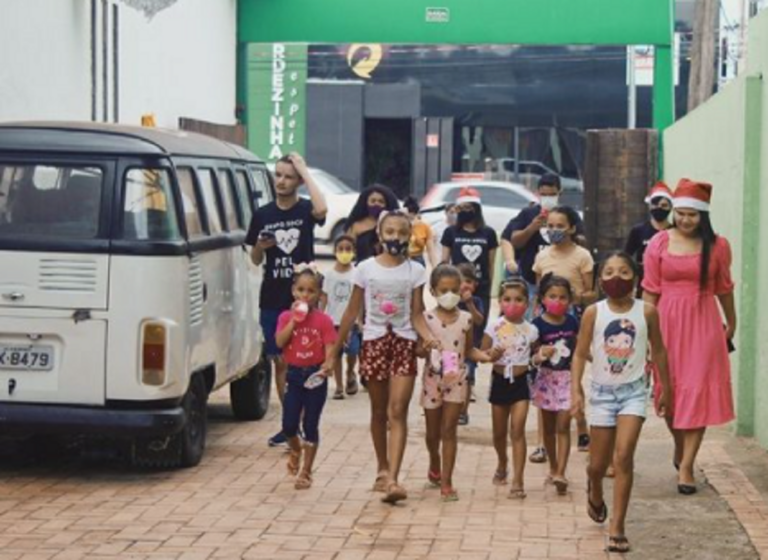 Grupo social busca doações para ação de volta às aulas em comunidade de Rio Branco