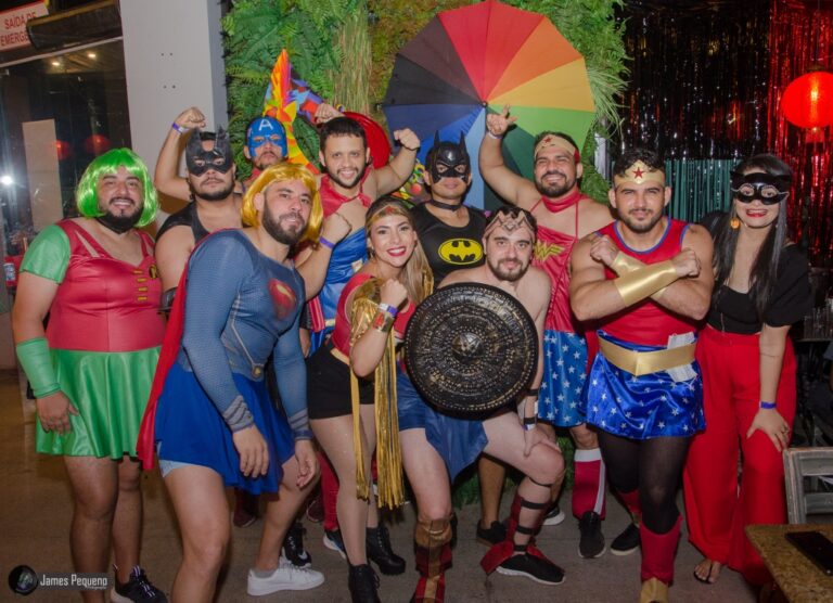 Carnaval no ContilNet: James Pequeno traz os cliques do Bloco dos Sujos do Tardezinha, em RB