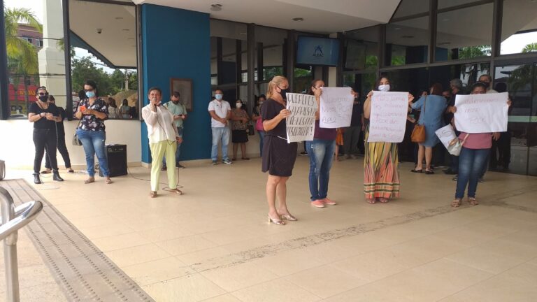 Servidores da Segurança protestam no Centro: ‘Sabemos que o atual governo não é culpado, mas ele é nossa última esperança’