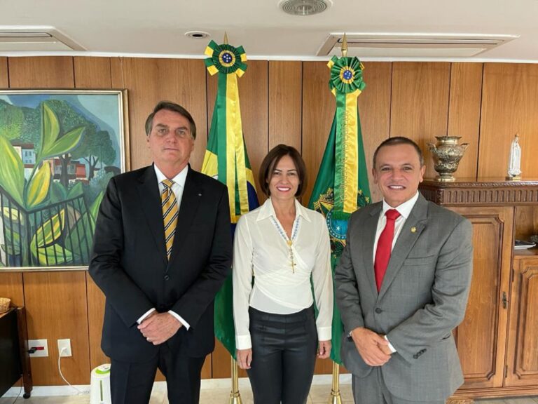 Se prazo de filiação encerrasse hoje, ordem de Bolsonaro seria Márcia Bittar no PL