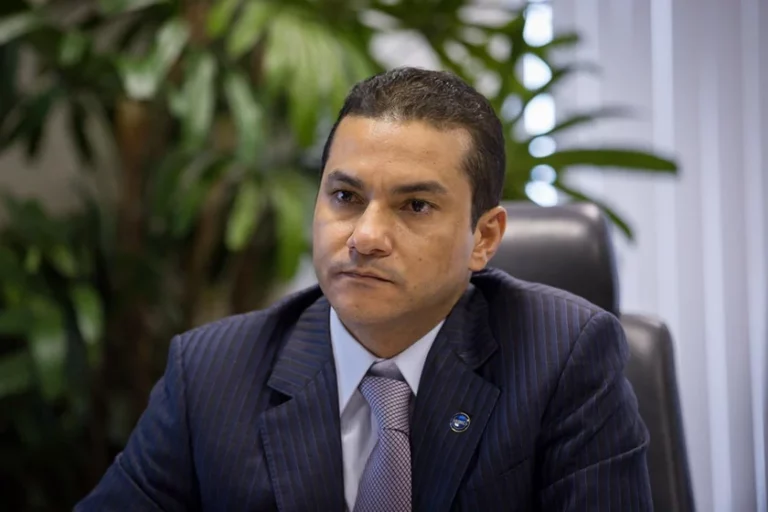 Planalto age para evitar que partido da base se afaste de Bolsonaro