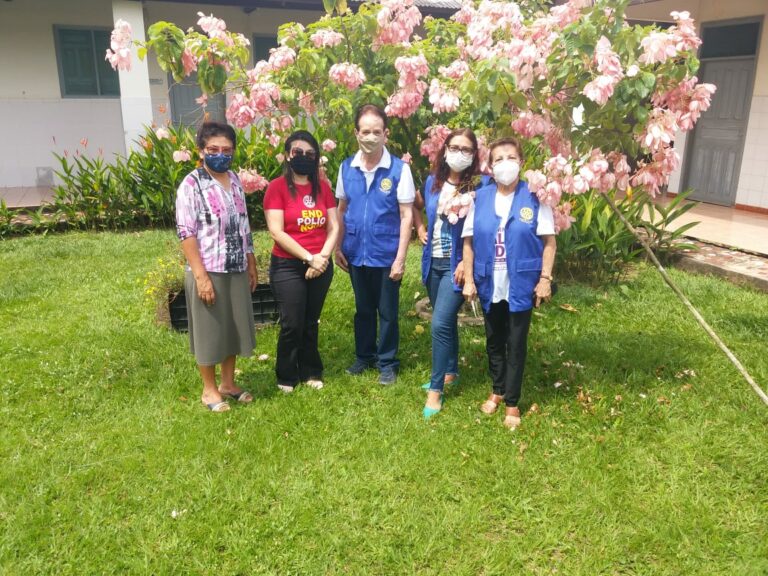 Casa de Acolhida Souza Araújo recebe doação de álcool em gel em ação do Rotary Club