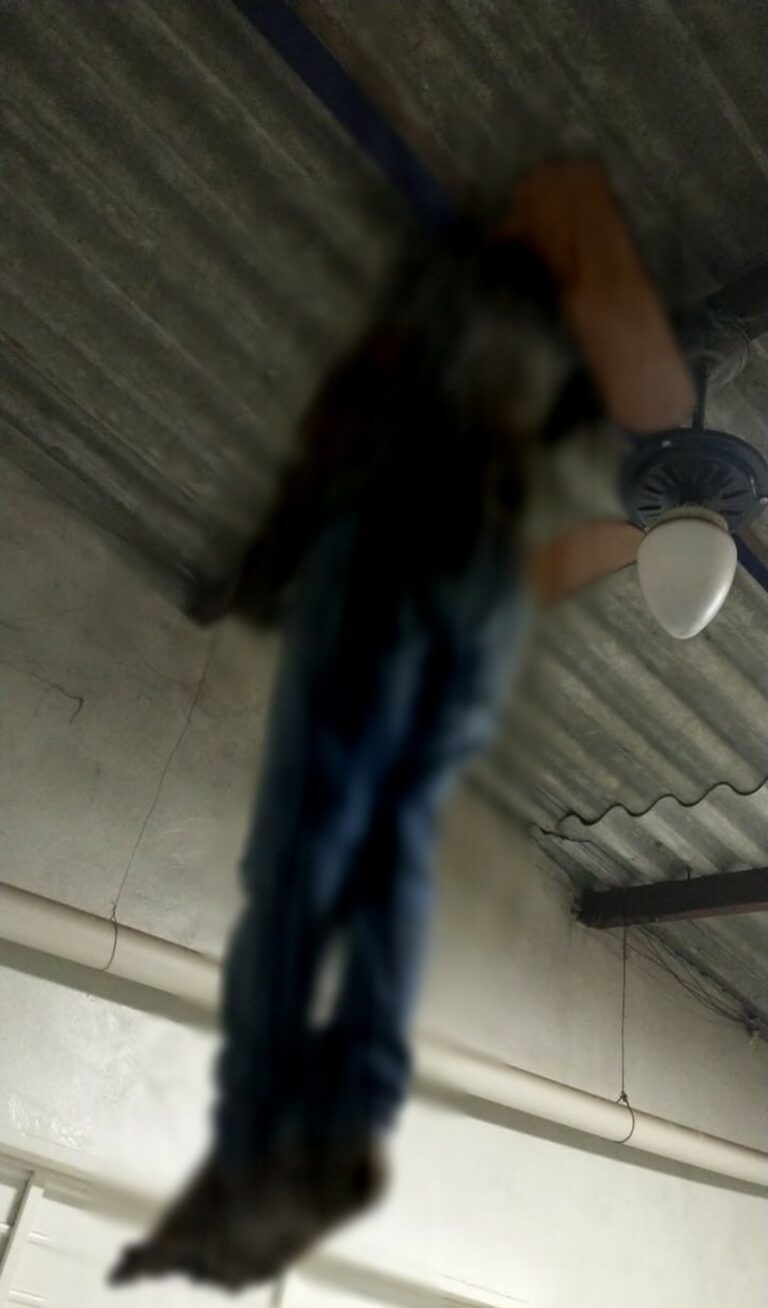 Ladrão tenta invadir igreja por buraco no telhado e morre enroscado pela cabeça