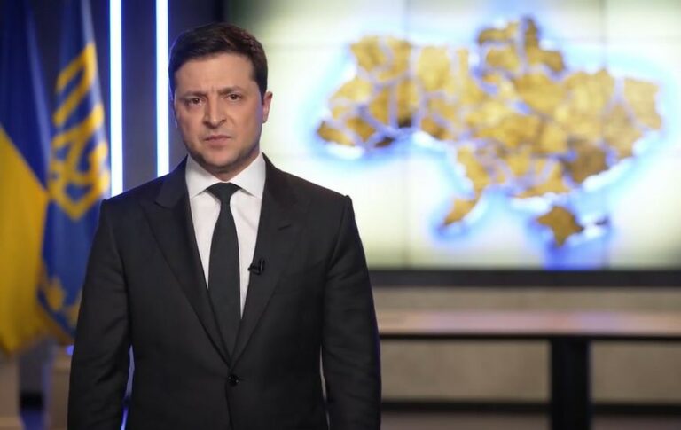 De ‘palhaço’ a presidente da Ucrânia em guerra: a reviravolta na história de Volodymyr Zelensky