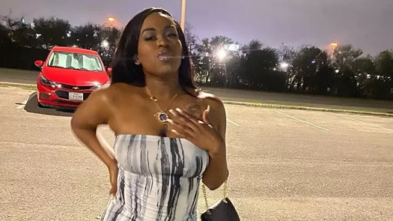 Susto! Mulher desmaia e é internada após ficar com vibrador preso na vagina