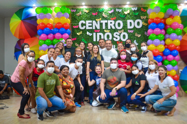 Prefeitura de Brasileia realiza baile no centro do idoso em homenagem as mulheres