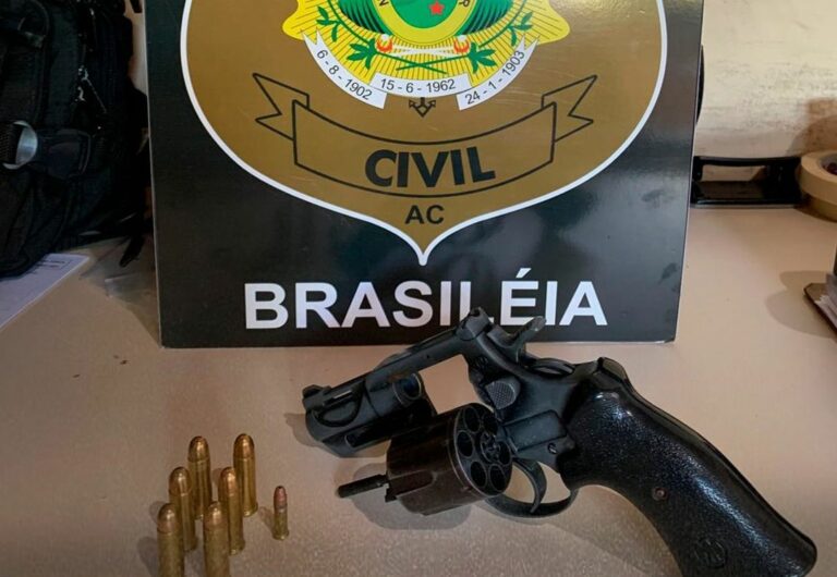 Adolescente é apreendido em posse de arma de fogo e polícia frustra plano de ataque contra rivais